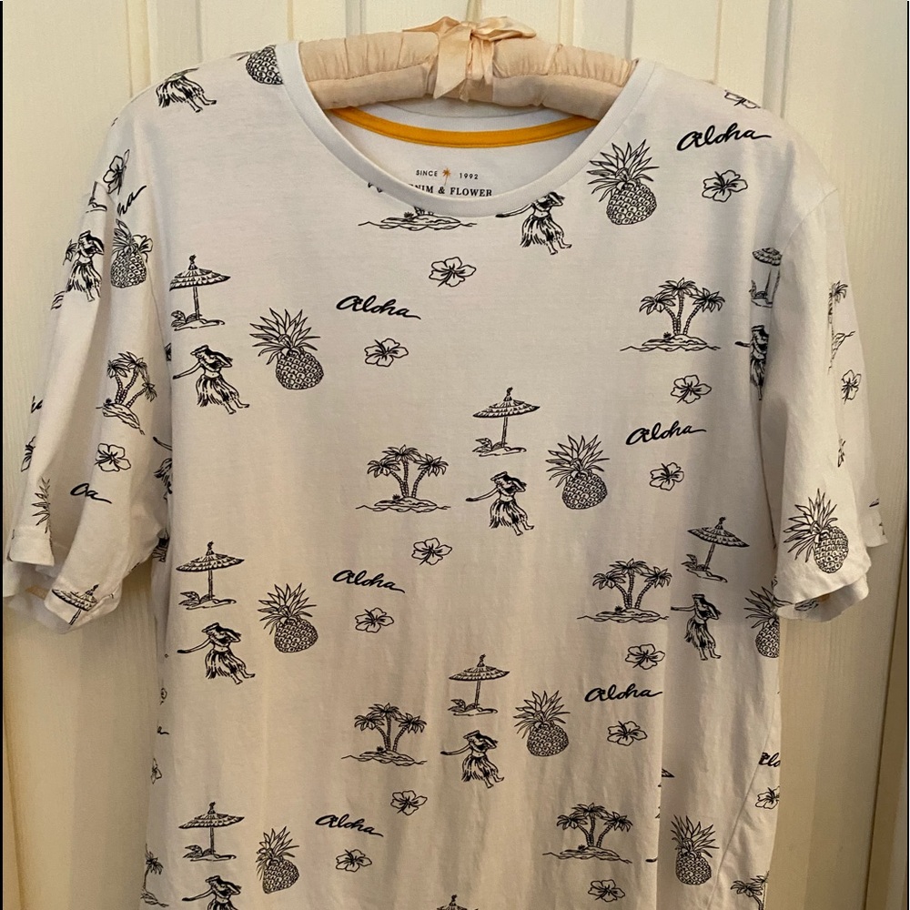 Denim and Flower Men’s T-Shirt size M